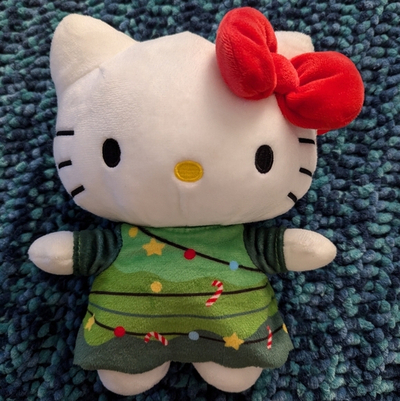 Hello Kitty Holiday Plush - Picture 1 of 6